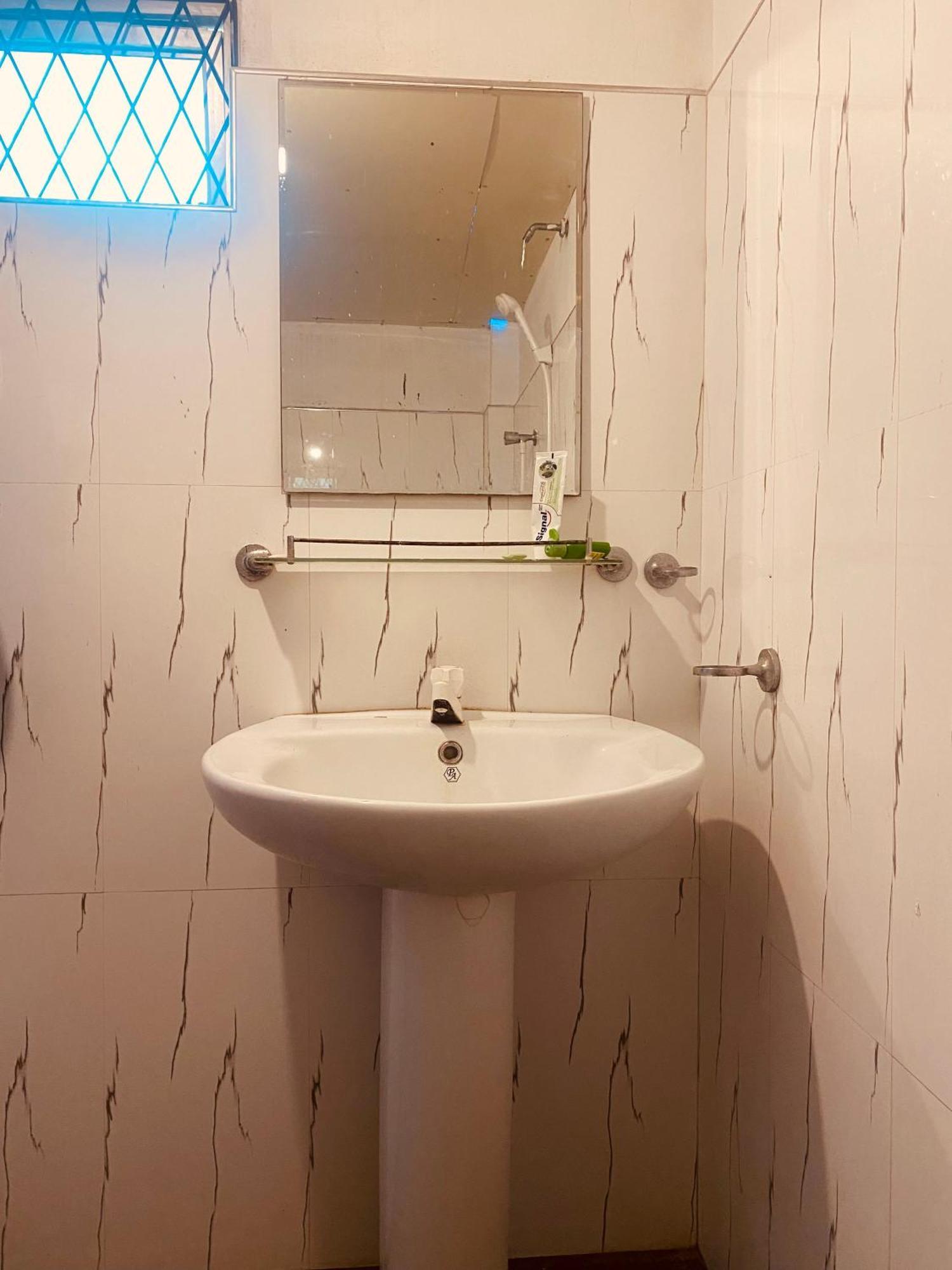 Ananda Home Stay And Restaurant แทนกาลเล ห้อง รูปภาพ